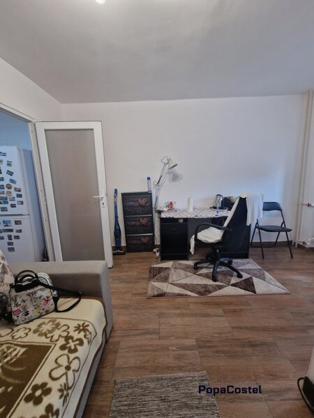 Dristor - Ramnicu Valcea garsoniera etaj 6 complet mobilata si utilata, balcon